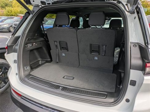 New 2025 Jeep Grand Cherokee L Laredo w/ Luxury Tech Group I image 27