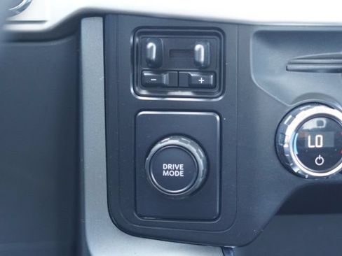 Used 2021 Ford F150 XLT w/ Equipment Group 302A High RWD image 30