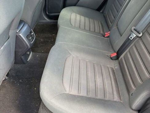 Used 2019 Ford Fusion SE FWD image 22