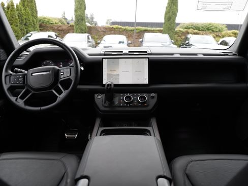 Certified 2024 Land Rover Defender 110 X AWD/4WD image 14
