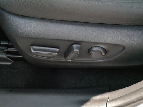 Used 2022 Toyota RAV4 XLE w/ Convenience Package AWD/4WD image 20