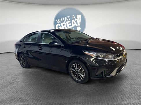 Certified 2023 Kia Forte LXS image 1