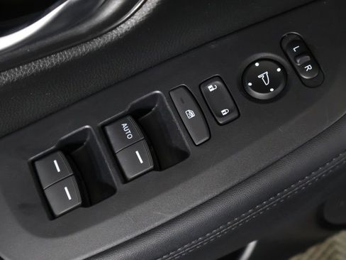 Used 2024 Honda HR-V LX image 32
