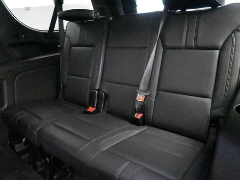 Used 2021 Chevrolet Suburban RST w/ Luxury Package image 20