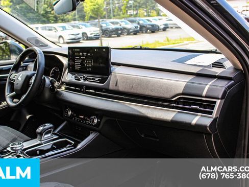 Used 2025 Mitsubishi Outlander SE FWD image 24