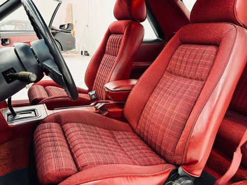 Used 1988 Ford Mustang GT image 5
