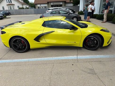 Used 2023 Chevrolet Corvette Stingray Preferred Conv w/ Z51 Performance Package RWD image 3