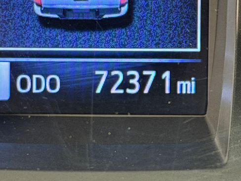 Used 2022 Toyota Tacoma SR w/ SX Package image 21