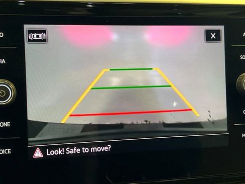 Certified 2022 Volkswagen Atlas Cross Sport SE image 26