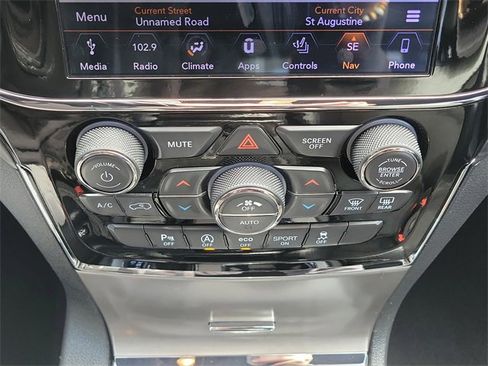 Used 2019 Jeep Grand Cherokee Altitude image 33