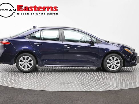 Used 2023 Toyota Corolla LE FWD image 4