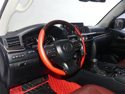 Used 2016 Lexus LX 570 4WD image 23