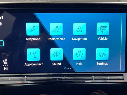 Used 2024 Volkswagen Atlas SE image 53