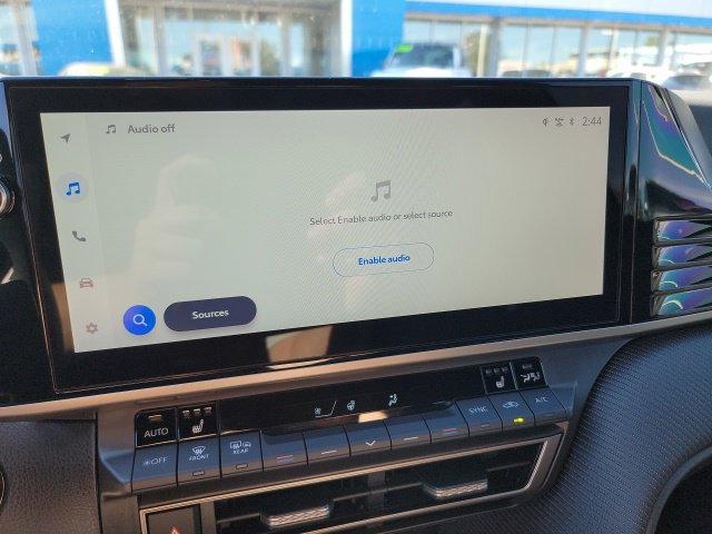 Used 2025 Toyota Camry SE w/ Multimedia Upgrade Package FWD image 15