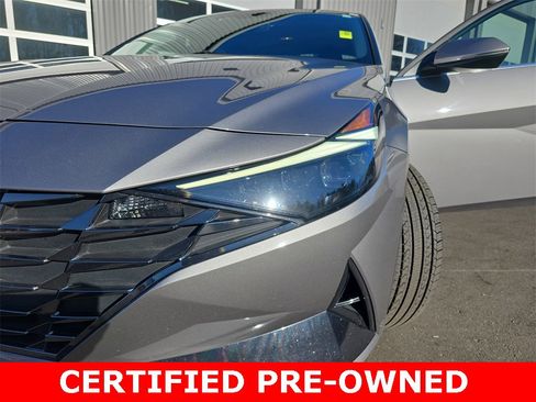 Certified 2023 Hyundai Elantra Limited w/ Preferred Accessory Package image 32
