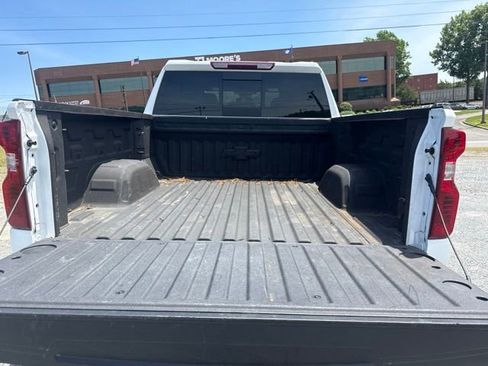 Used 2025 Chevrolet Silverado 1500 LT w/ Z71 Off-Road Package AWD/4WD image 6