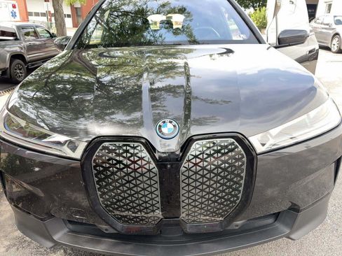 Used 2024 BMW iX xDrive50 w/ Premium Package AWD/4WD image 3