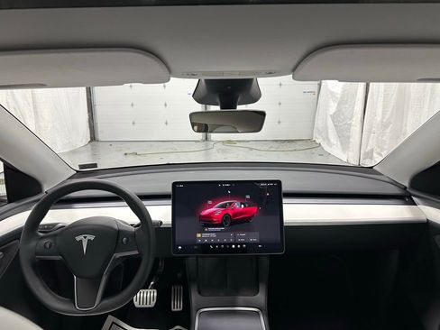 Used 2024 Tesla Model Y Performance AWD/4WD image 36