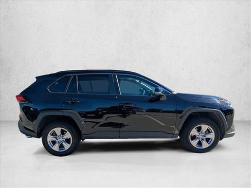 Used 2023 Toyota RAV4 XLE w/ Convenience Package image 4