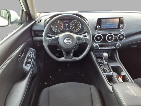 Used 2025 Nissan Sentra S image 4