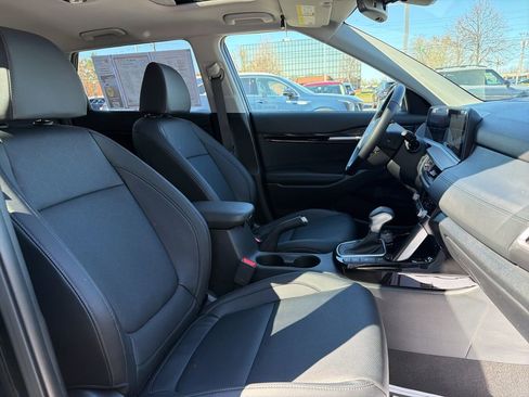 Used 2025 Kia Seltos EX w/ EX Sunroof Package image 12
