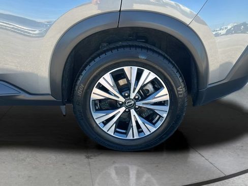 Used 2023 Nissan Rogue SV AWD/4WD image 30