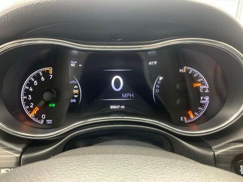 Used 2019 Jeep Grand Cherokee Altitude image 10