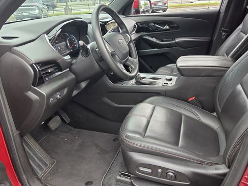 Used 2023 Chevrolet Traverse RS FWD image 15