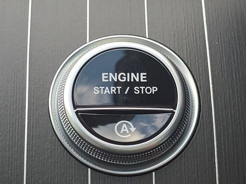 Certified 2025 Mercedes-Benz C 43 AMG 4MATIC Sedan image 34