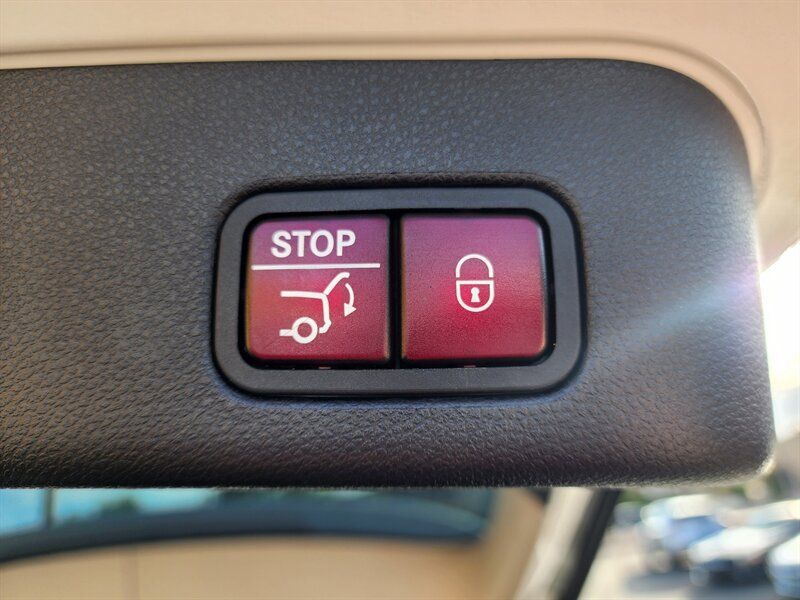 Used 2015 Mercedes-Benz ML 350 4MATIC w/ Premium 1 Package image 18