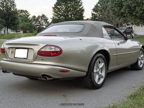 Used 1999 Jaguar XK8 Convertible image 18