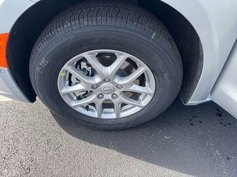 New 2026 Chrysler Pacifica Select image 16