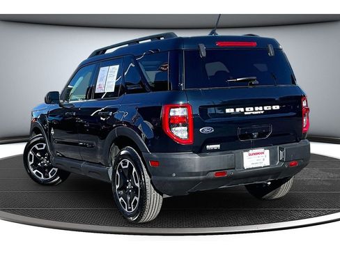 Used 2023 Ford Bronco Sport Outer Banks w/ Tech Package AWD/4WD image 2