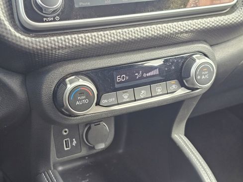 Used 2020 Nissan Kicks SV w/ Exterior Package FWD image 33