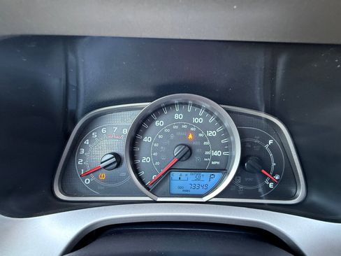 Used 2015 Toyota RAV4 LE image 18