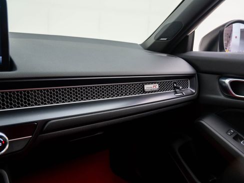 Used 2023 Honda Civic Type R image 26