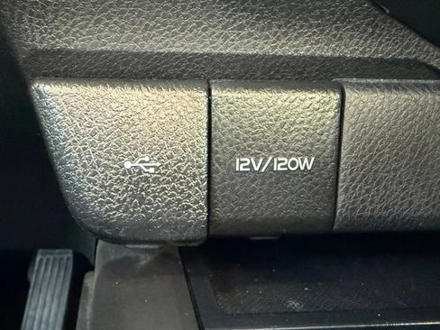 Used 2021 Toyota Camry SE FWD image 23