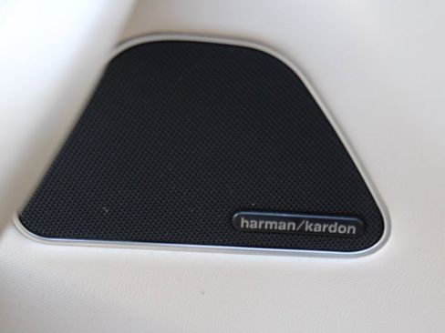 Used 2017 Maserati Levante S image 20