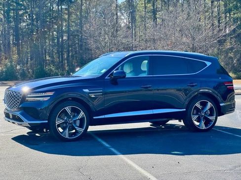 Used 2025 Genesis GV80 3.5T Prestige image 2