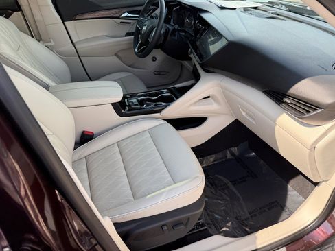 Used 2022 Buick Envision Avenir w/ Technology Package II image 10