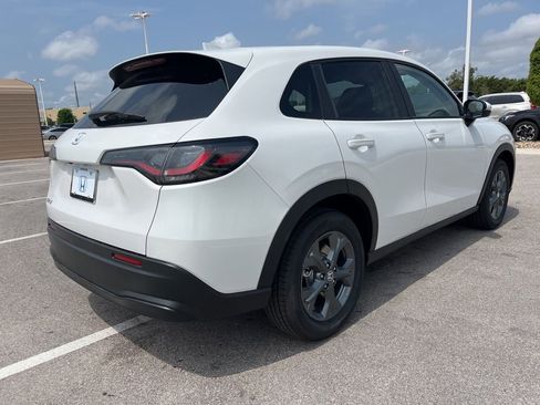 New 2026 Honda HR-V LX image 3