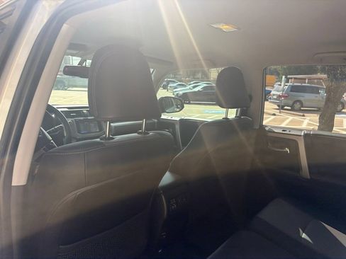 Used 2019 Toyota 4Runner SR5 Premium RWD image 16