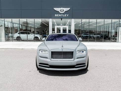 Used 2020 Rolls-Royce Dawn RWD image 21