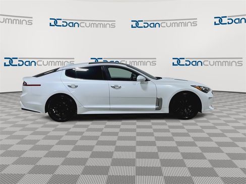 Used 2019 Kia Stinger Premium image 9
