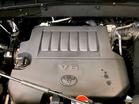 Used 2016 Toyota Highlander XLE AWD/4WD image 30