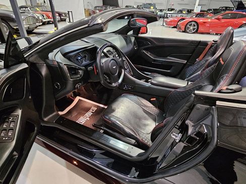 Used 2014 Aston Martin Vanquish Volante image 28