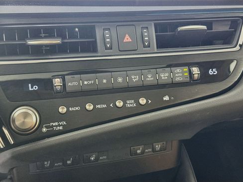 Certified 2024 Lexus ES 350 w/ Premium Package FWD image 17