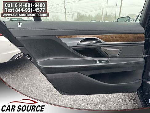 Used 2018 BMW 750i xDrive image 34