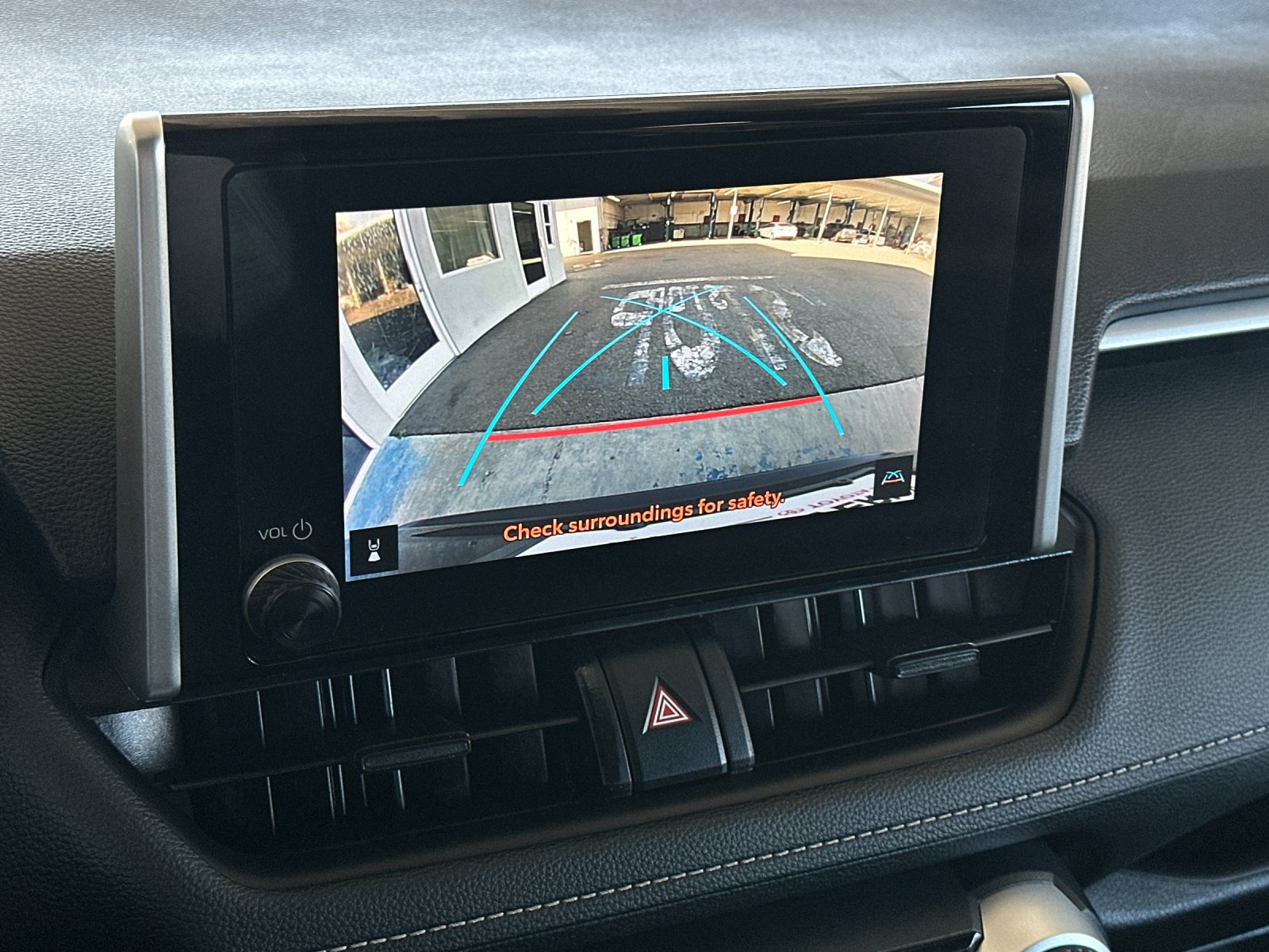 Used 2025 Toyota RAV4 XLE FWD image 17
