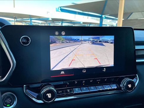 Used 2024 GMC Canyon Elevation w/ Convenience Package image 26